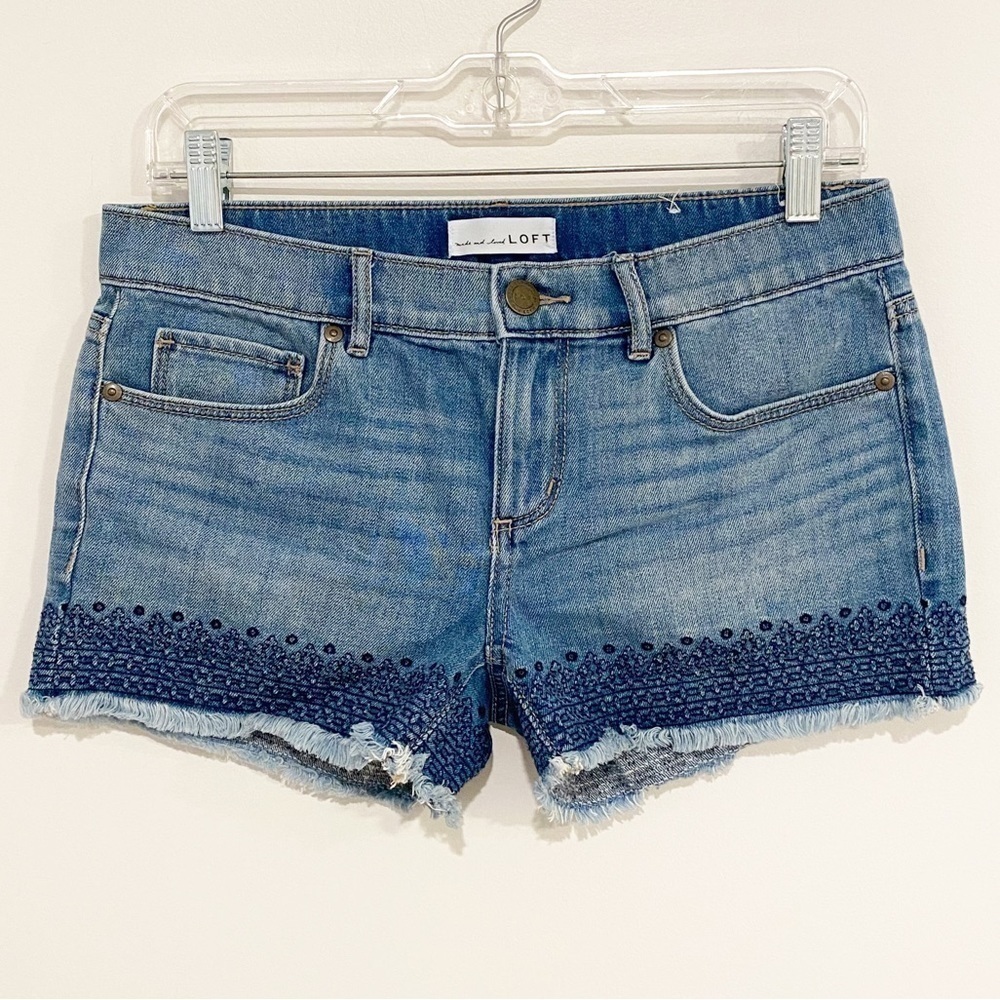 Loft | Frayed Denim Cut Off Shorts Embroidery Size 25/0 - Picture 2 of 7